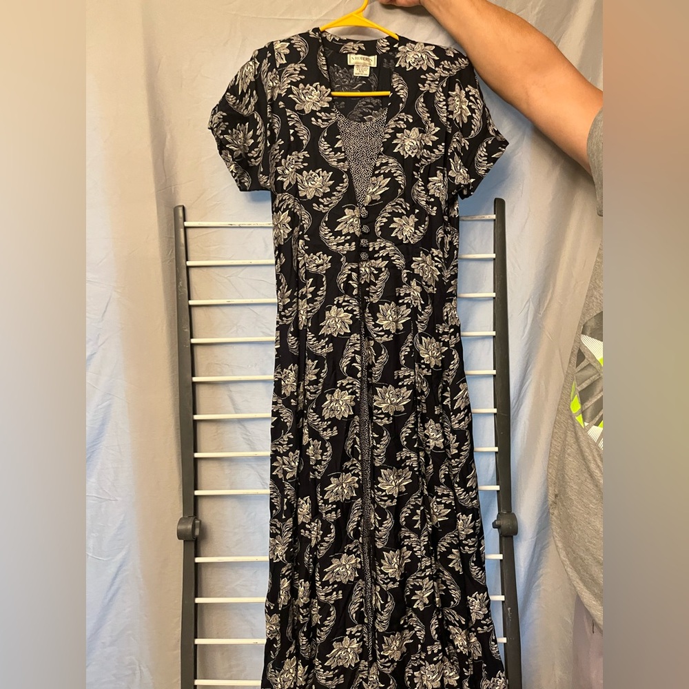 Elegant Black Floral Maxi Dress